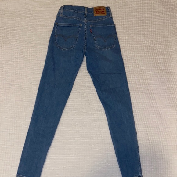 Levi’s high rise skinny jeans - Picture 3 of 4